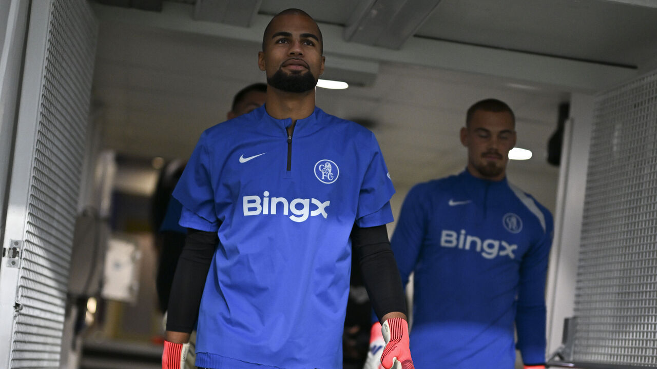 LONDON, ENGLAND - OCTOBER 3: Robert Sanchez and Filip Jorgensen of Chelsea before a training session at Stamford Bridge on October 3, 2025 in London, England.