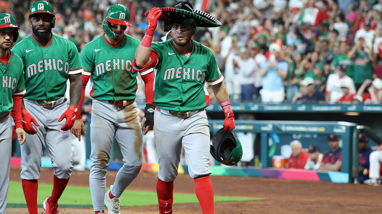 HOUSTON, TX - MARCH 06: Jonathan Aranda #8 of Team Mexico celebrates with teammates after hitting a three-run home run in the eighth inning during the 2026 World Baseball Classic Pool B game presented by Capital One between Team Mexico and Team Great Britain at Daikin Park on Friday, March 6, 2026 in Houston, Texas.