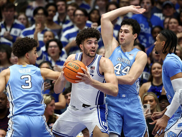 Cameron Boozer, Duke take over in 2nd half to beat rival North Carolina | theScore.com