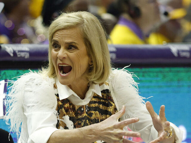 BATON ROUGE, LOUISIANA - FEBRUARY 26: Head coach Kim Mulkey of the LSU Tigers reacts during the first half of a game against the Tennessee Lady Volunteers at Pete Maravich Assembly Center on February 26, 2026 in Baton Rouge, Louisiana.
