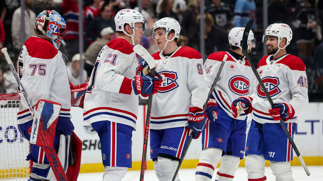 LOS ANGELES, CA - MARCH 7: Montréal Canadiens celebrate their victory against the Los Angeles Kings at Crypto.com Arena on March 7, 2026 in Los Angeles, California.