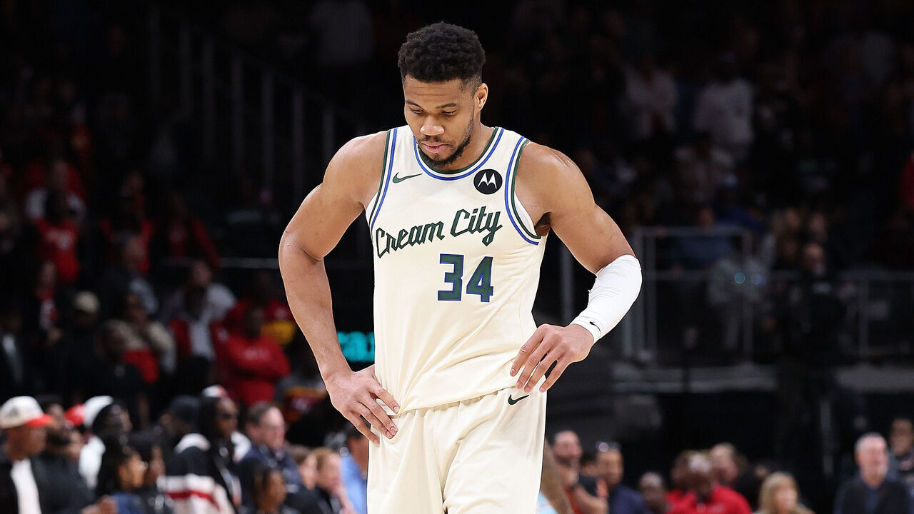 ATLANTA, GEORGIA - JANUARY 19: Giannis Antetokounmpo #34 of the Milwaukee Bucks reacts against the Atlanta Hawks during the fourth quarter at State Farm Arena on January 19, 2026 in Atlanta, Georgia.