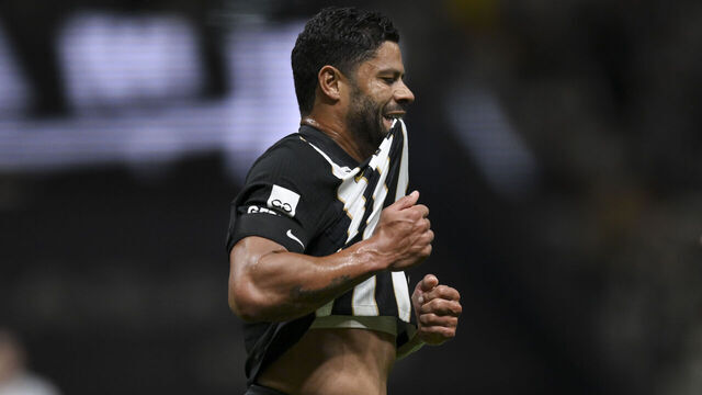 BELO HORIZONTE, BRAZIL - JANUARY 28: Hulk of Atletico Mineiro gestures during a match between Atletico Mineiro and Palmeiras as part of Brasileirao 2026 at Arena MRV on January 28, 2026 in Belo Horizonte, Brazil.