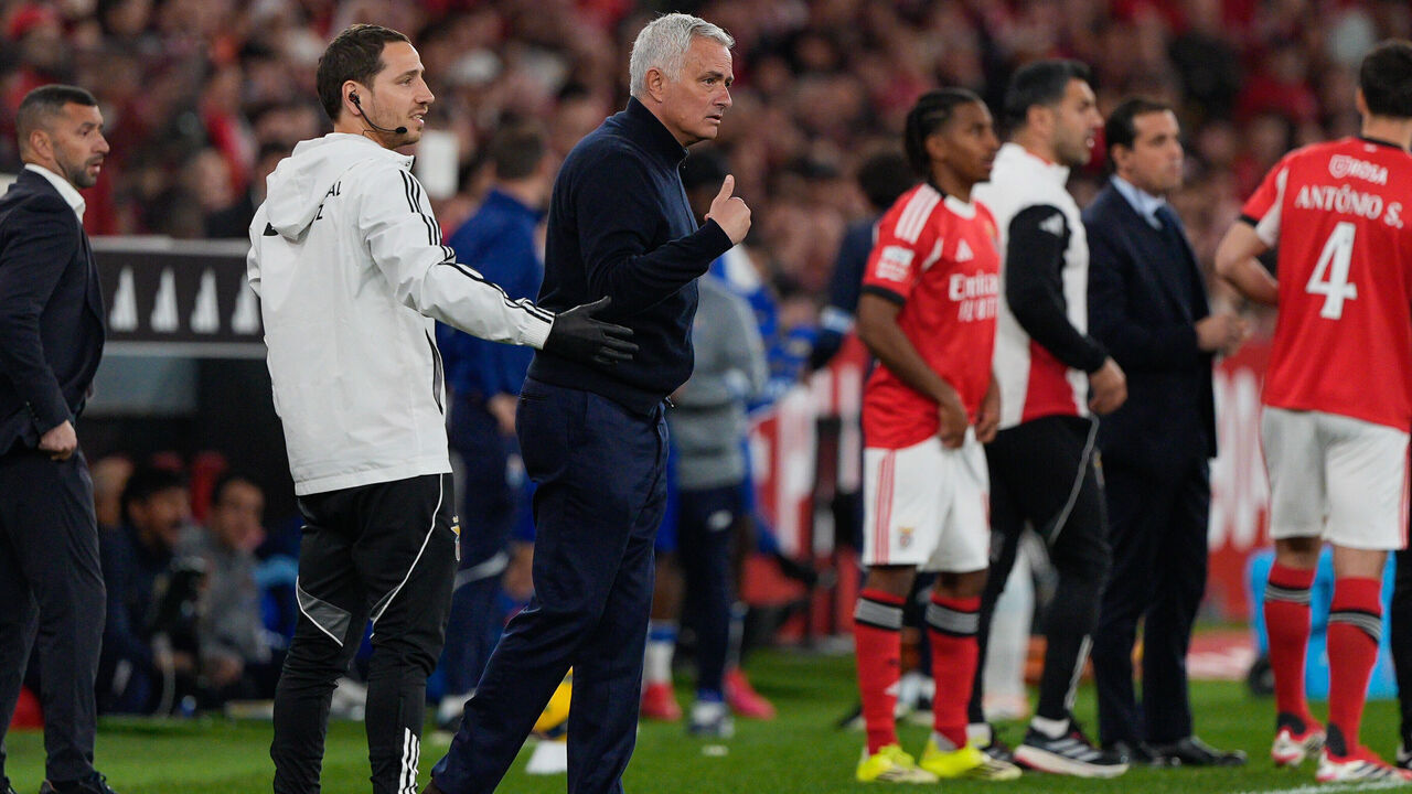 LISBON, PORTUGAL - 2026/03/08: Jose Mourinho, SL Benfica Coach, (C) seen in action during Liga Portugal Betclic football match between SL Benfica and FC Porto at Estadio da Luz.Final score: SL Benfica 2:2 FC Porto.