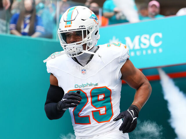 MIAMI GARDENS, FLORIDA - NOVEMBER 09: Minkah Fitzpatrick #29 of the Miami Dolphins enters the field prior to a game against the Buffalo Bills at Hard Rock Stadium on November 09, 2025 in Miami Gardens, Florida.