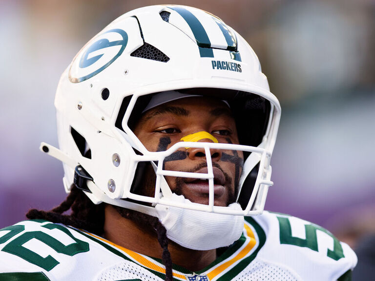 Report: Fitzpatrick traded to Jets, will sign 3-year extensi...