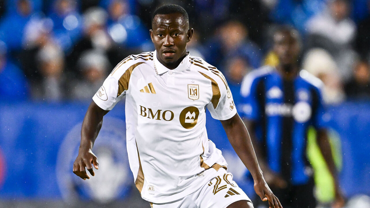 MONTREAL, CANADA - MAY 24: Yaw Yeboah #20 of Los Angeles Football Club controls the ball during the second half against CF Montréal at Saputo Stadium on May 24, 2025 in Montreal, Quebec, Canada. CF Montréal and Los Angeles Football Club finish in a 2-2 draw.