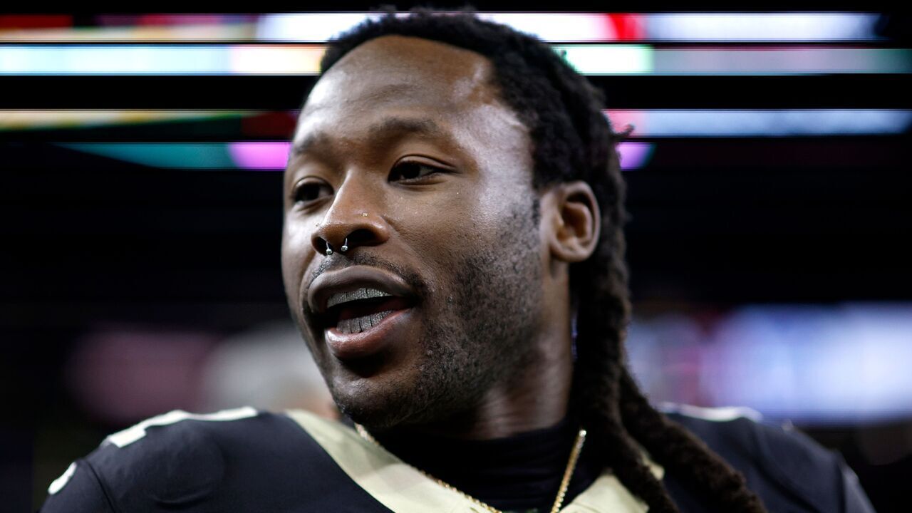 NEW ORLEANS, LOUISIANA - NOVEMBER 23: Alvin Kamara #41 of the New Orleans Saints stands on the field priro to the start of an NFL game against the Atlanta Falcons at Caesars Superdome on November 23, 2025 in New Orleans, Louisiana.