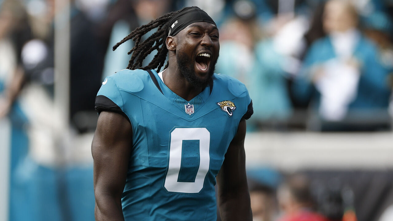 JACKSONVILLE, FL - JANUARY 11: Devin Lloyd #0 of the Jacksonville Jaguars runs out on the field before the AFC Wildcard Playoff game between the Jacksonville Jaguars and the Buffalo Bills on January 11, 2026 at EverBank Stadium in Jacksonville, Fl.