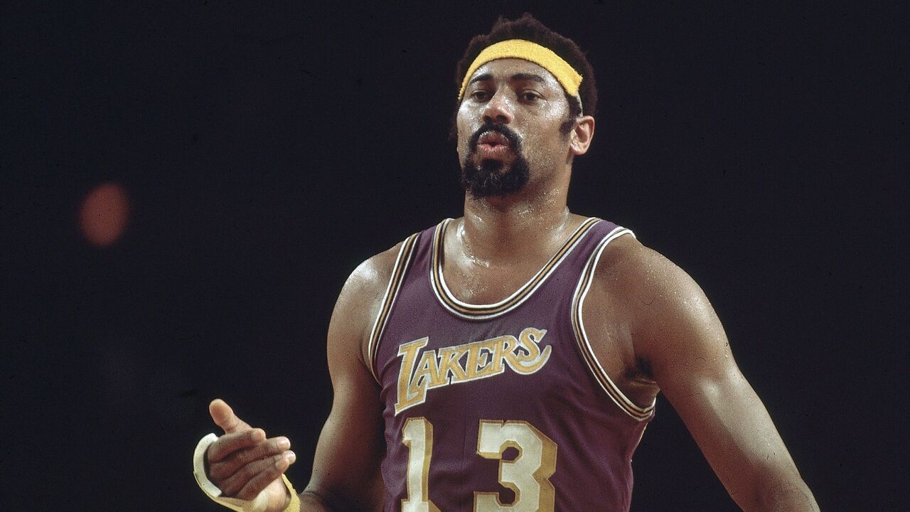 Basketball: NBA Playoffs: Los Angeles Lakers Wilt Chamberlain (13) in action vs Milwaukee Bucks. Game 4. Milwaukee, WI 4/16/1972 CREDIT: Walter Iooss Jr.