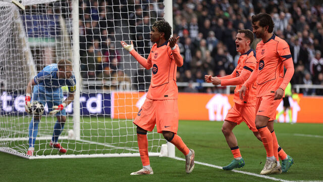NEWCASTLE UPON TYNE, ENGLAND - MARCH 10: Lamine Yamal of FC Barcelona celebrates scoring his team's first goal during the UEFA Champions League 2025/26 Round of 16 First Leg match between Newcastle United FC and FC Barcelona at St James' Park on March 10, 2026 in Newcastle upon Tyne, England.