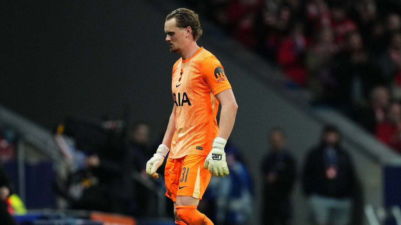 MADRID, SPAIN - MARCH 10: Antonio Kinsky of Tottenham disappointment during the UEFA Champions League 2025/26 Round of 16 First Leg match between Atletico de Madrid and Tottenham Hotspur FC at Estadio Civitas Metropolitano on March 10, 2026 in Madrid, Spain.