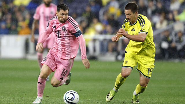 NASHVILLE, TENNESSEE - MARCH 11: Lionel Messi #10 of Inter Miami CF controls the ball against Alex Muyl #19 of Nashville SC during the CONCACAF Champions Cup 2026 match between Nashville SC and Inter Miami CF at GEODIS Park on March 11, 2026 in Nashville, Tennessee.