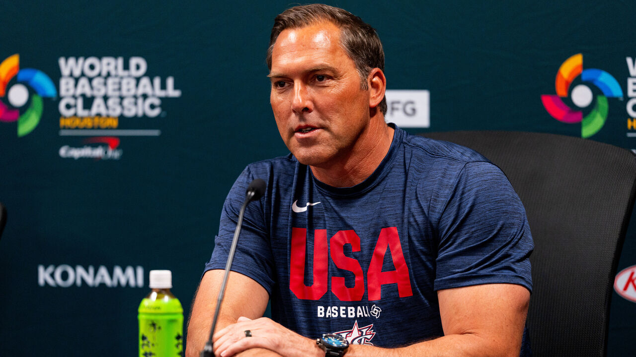 HOUSTON, TEXAS - MARCH 05: Manager Mark DeRosa #9 of Team USA talks to media during 2026 World Baseball Classic Pool B Workouts at Daikin Park on March 05, 2026 in Houston, Texas.