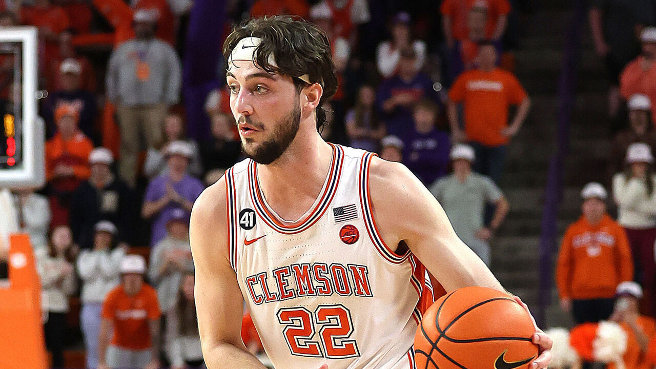 CLEMSON, SC - JANUARY 20: Clemson Tigers forward Carter Welling (22) during a college basketball game between the NC State Wolfpack and the Clemson Tigers on January 20, 2026 at Littlejohn Coliseum in Clemson, S.C.