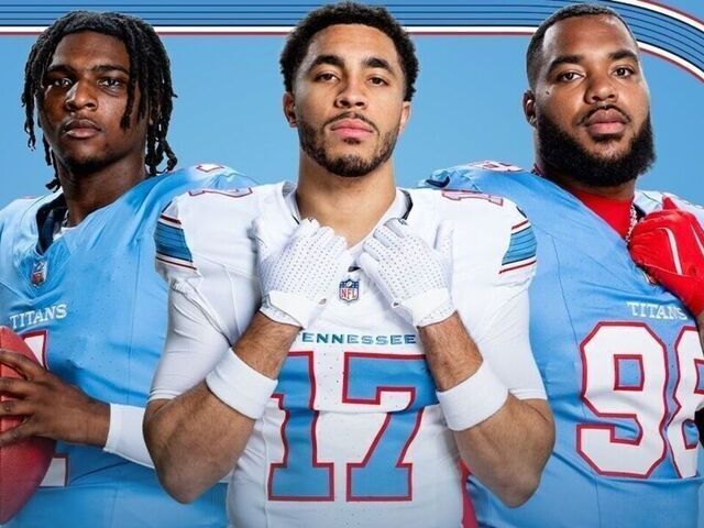 Titans reveal new logo, Oilers-inspired uniforms
