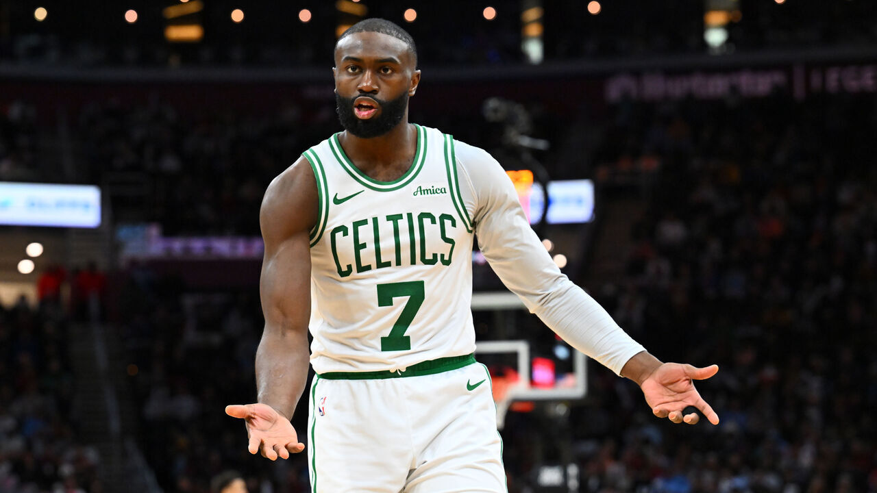 CLEVELAND, OHIO - NOVEMBER 30: Jaylen Brown #7 of the Boston Celtics reacts during the fourth quarter against the Cleveland Cavaliers at Rocket Arena on November 30, 2025 in Cleveland, Ohio. The Celtics defeated the Cavaliers 117-115.