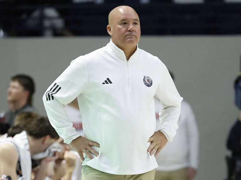 Kansas State hires Belmont's Alexander as coach to replace T...
