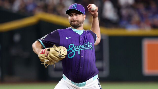 PHOENIX, ARIZONA - SEPTEMBER 25: Starter Jalen Beeks #68 of the Arizona Diamondbacks pitches against the Los Angeles Dodgers during the second inning at Chase Field on September 25, 2025 in Phoenix, Arizona.