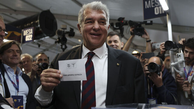 BARCELONA, SPAIN - MARCH 15: Joan Laporta, presidential candidate, cast his vote during the election day for the presidency of FC Barcelona at Spotify Camp Nou on March 15, 2026, in Barcelona, Spain.