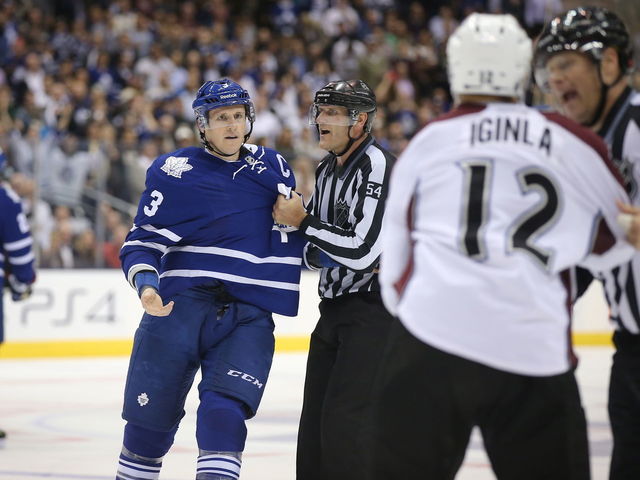 VIDEO: Dion Phaneuf lays out T.J. Oshie with thunderous open-ice hit