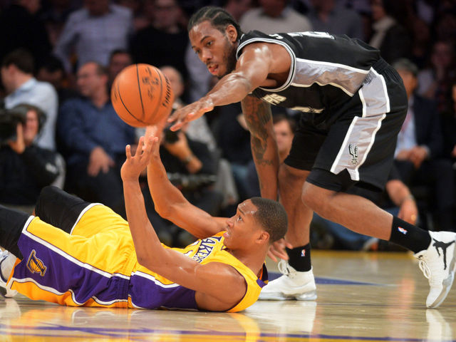 Kawhi Leonard required 5 stitches for cut in win over Lakers