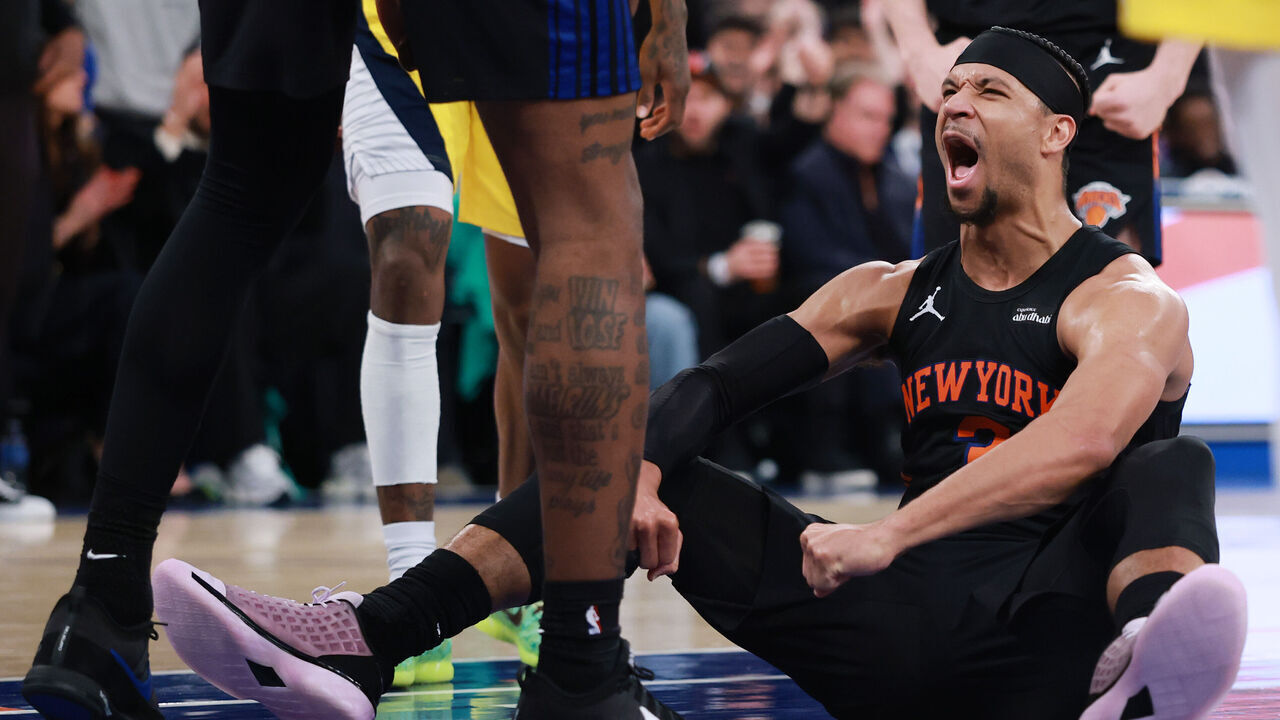 NEW YORK, NEW YORK - MARCH 17: Guard Josh Hart #3 of the New York Knicks reacts with center Mitchell Robinson #23 and guard Tyler Kolek #13 during the second half against the Indiana Pacers at Madison Square Garden on March 17, 2026 in New York City. The Knicks won 136-110.