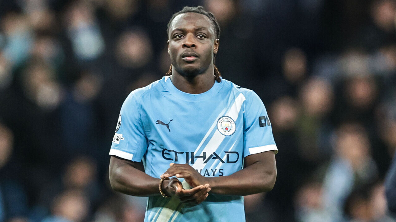 Jeremy Doku of Manchester City applauds the fans after the game during the UEFA Champions League last 16 second leg match between Manchester City and Real Madrid at The City of Manchester Stadium in Manchester, United Kingdom, on March 17, 2026.