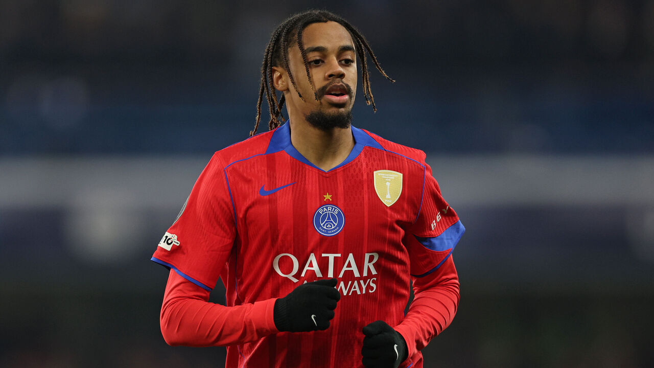 LONDON, ENGLAND - MARCH 17: Bradley Barcola of PSG during the UEFA Champions League 2025/26 Round of 16 Second Leg match between Chelsea FC and Paris Saint-Germain FC at Stamford Bridge on March 17, 2026 in London, England.