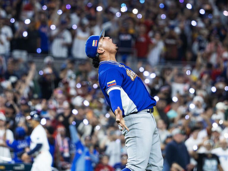 Best WBC moments: Walk-off homers, bat flips, tears, celebra...