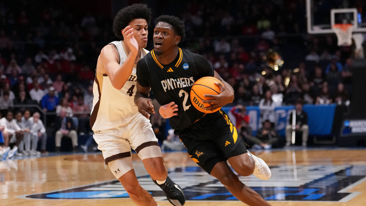 DAYTON, OHIO - MARCH 18: Dontae Horne #2 of the Prairie View A&M Panthers drives to the basket against Joshua Ingram #4 of the Lehigh Mountain Hawks during the second half in the First Four game of the 2026 NCAA Men's Basketball Tournament at UD Arena on March 18, 2026 in Dayton, Ohio.