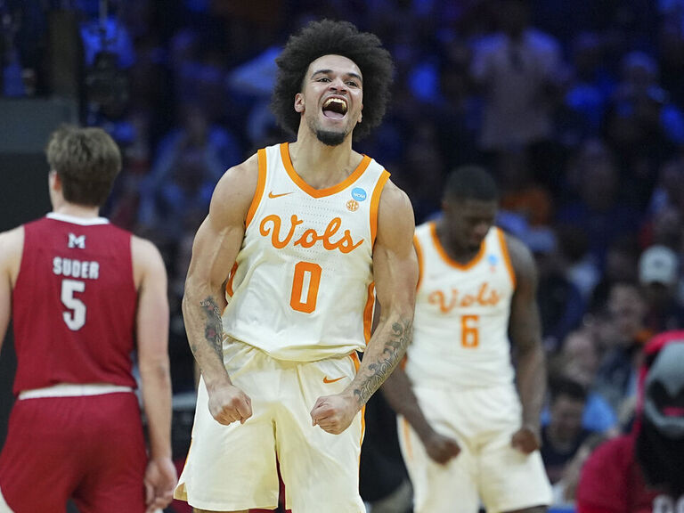 Gillespie helps Tennessee end Miami (OH)'s magical season
