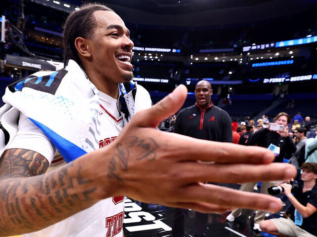 TAMPA, FLORIDA - MARCH 20: Labaron Philon #0 of the Alabama Crimson Tide reacts to winning the first round of the 2026 NCAA Men's Basketball Tournament against the Hofstra Pride held at Benchmark International Arena on March 20, 2026 in Tampa, Florida.