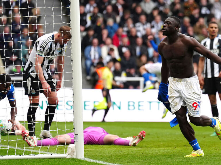 Sunderland inflict more derby pain on Newcastle