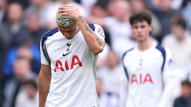 LONDON, ENGLAND - MARCH 22: Richarlison of Tottenham Hotspur looks dejected after conceding a second goal scored by Morgan Gibbs-White of Nottingham Forest (not pictured) during the Premier League match between Tottenham Hotspur and Nottingham Forest at Tottenham Hotspur Stadium on March 22, 2026 in London, England.