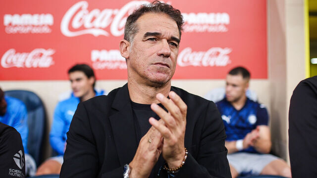 VILLARREAL, SPAIN - NOVEMBER 09: during the LaLiga match between Villarreal CF and Deportivo Alaves at Estadio de la Ceramica on November 09, 2024 in Villarreal, Spain.