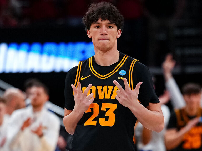 Iowa beats Nebraska to book 1st Elite Eight berth since 1987