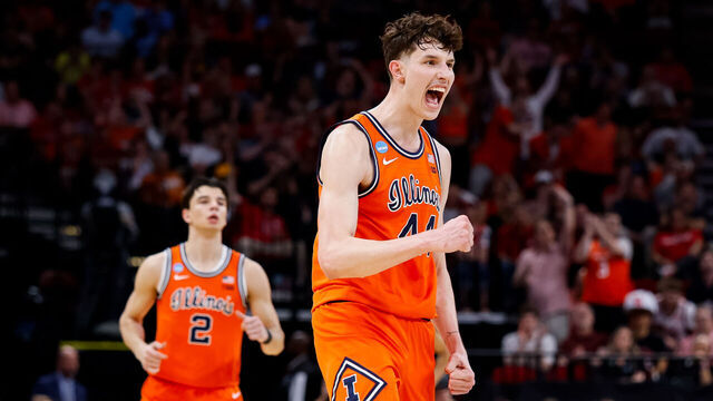 HOUSTON, TEXAS - MARCH 26: Zvonimir Ivisic #44 of the Illinois Fighting Illini reacts during the Sweet Sixteen round game of the 2026 NCAA Men's Basketball Tournament held at Toyota Center on March 26, 2026 in Houston, Texas.