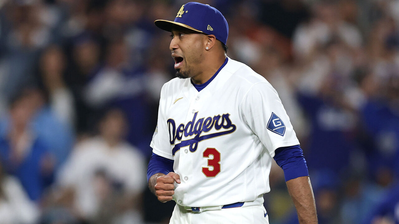 LOS ANGELES, CALIFORNIA - MARCH 27: Edwin Díaz #3 of the Los Angeles Dodgers reacts after defeating the Arizona Diamondbacks at Dodger Stadium on March 27, 2026 in Los Angeles, California.