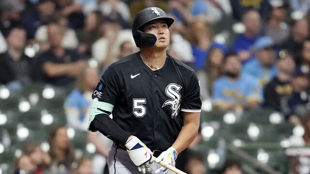 MILWAUKEE, WI - MARCH 26: Munetaka Murakami #5 of the Chicago White Sox hits a solo home run in the ninth inning during the game between the Chicago White Sox and the Milwaukee Brewers at American Family Field on Thursday, March 26, 2026 in Milwaukee, Wisconsin.