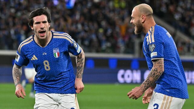 Sandro Tonali L of Italy celebrates his goal with teammate Federico Dimarco during the 2026 World Cup European Qualifiers playoffs path A semifinal match between Italy and Northern Ireland in Bergamo, Italy, March 26, 2026.