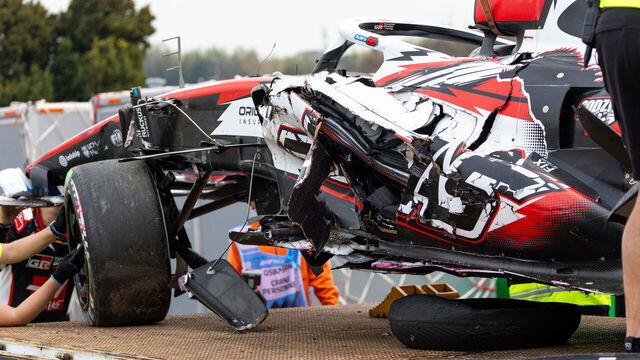 SUZUKA, JAPAN - MARCH 29: The damage to the Haas VF-26 of Oliver Bearman of Great Britain and Haas F1 Team following his crash during the F1 Grand Prix of Japan at Suzuka Circuit on March 29, 2026 in Suzuka, Japan.