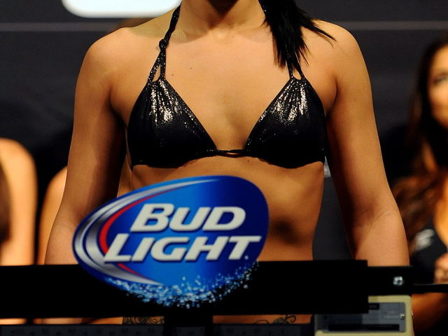 UFC 180 Fox Sports 1 Prelims: Rodriguez, Perez, Eye and Benitez claim victories