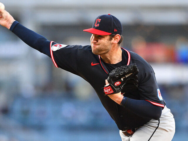 LOS ANGELES, CA - APRIL 01: Cleveland Guardians pitcher Gavin Williams (32) throws a pitch during the MLB game between the Cleveland Guardians and the Los Angeles Dodgers on March 28, 2026 at Dodger Stadium in Los Angeles, CA.