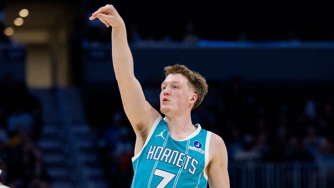 CHARLOTTE, NORTH CAROLINA - APRIL 02: Kon Knueppel #7 of the Charlotte Hornets watches his shot in the first half against the Phoenix Suns during their game at Spectrum Center on April 02, 2026 in Charlotte, North Carolina.