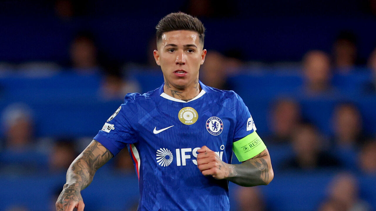 LONDON, ENGLAND - MARCH 17: Enzo Fernandez of Chelsea on the ball during the UEFA Champions League 2025/26 Round of 16 Second Leg match between Chelsea FC and Paris Saint-Germain FC at Stamford Bridge on March 17, 2026 in London, England.