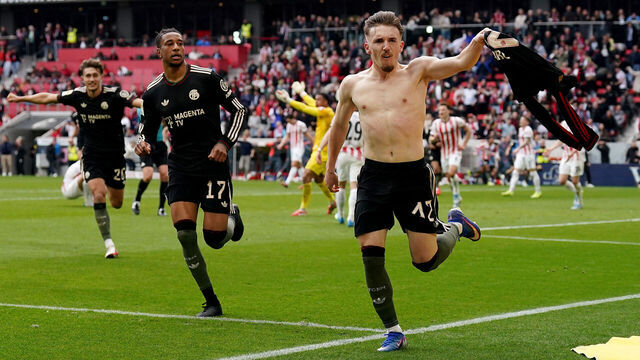 FREIBURG IM BREISGAU, GERMANY - APRIL 04: Lennart Karl of FC Bayern Munich celebrates scoring his team's third goal during the Bundesliga match between SC Freiburg and FC Bayern München at Europa-Park Stadion on April 04, 2026 in Freiburg im Breisgau, Germany.