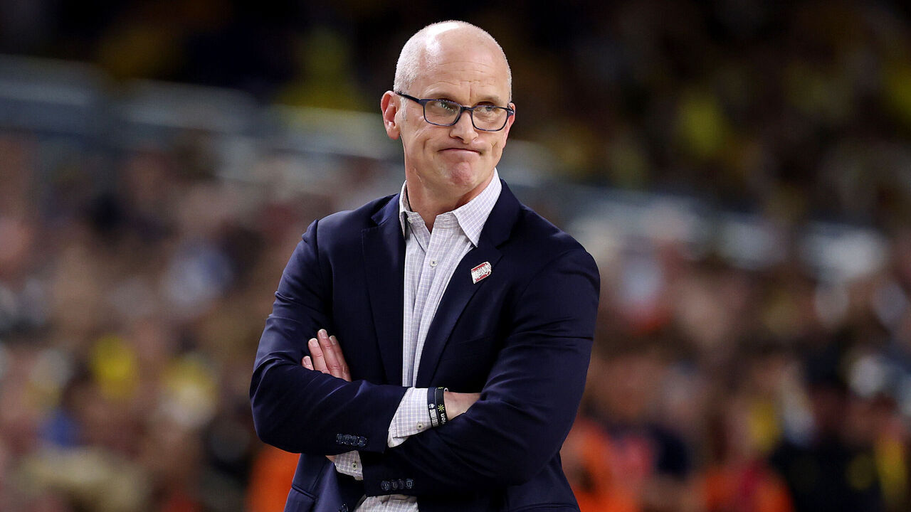INDIANAPOLIS, INDIANA - APRIL 04: Head coach Dan Hurley of the UConn Huskies reacts against the Illinois Fighting Illini during the first half in the Final Four of the 2026 NCAA Men's Basketball Tournament at Lucas Oil Stadium on April 04, 2026 in Indianapolis, Indiana.