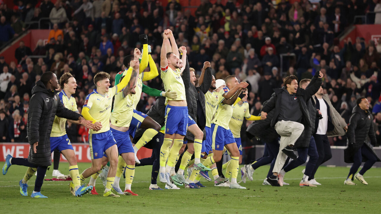 Southampton players celebrate at the final whistle after the Emirates FA Cup, quarter-final match at St Mary's Stadium, Southampton. Picture date: Saturday April 4, 2026.