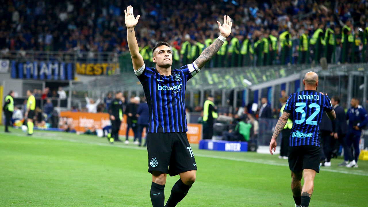 MILAN, ITALY - APRIL 05: Lautaro Martinez of FC Internazionale celebrates after scoring his side's third goal during the Serie A match between FC Internazionale and AS Roma at Giuseppe Meazza Stadium on April 05, 2026 in Milan, Italy.